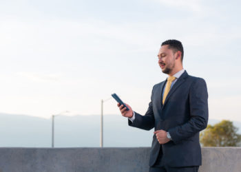 Mengenal Mobile Presence:  Sistem Presensi Online Jarak Jauh untuk Pencatatan Absensi Karyawan