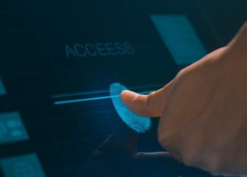 Perbedaan Absensi Fingerprint dan Absensi Online