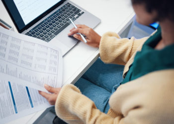 Keuntungan Menggunakan Software Akuntansi Online Berbasis Web