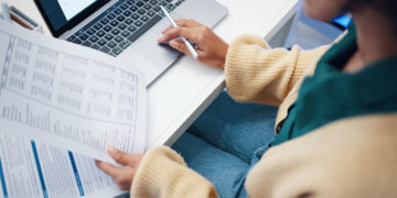 Keuntungan Menggunakan Software Akuntansi Online Berbasis Web