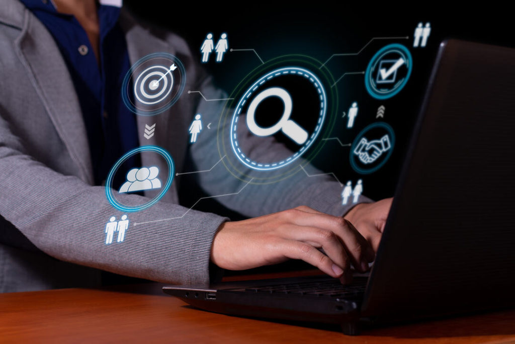 Perbedaan HCM dan HRIS